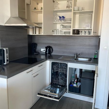 Studio Kristof 705 ميدل كيرك المظهر الخارجي الصورة